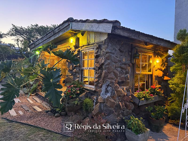 Casa t�rrea com piscina e amplo terreno � venda em Novo Hamburgo 52