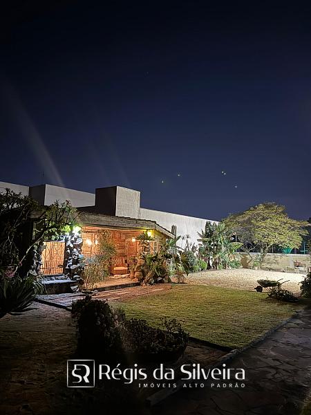 Casa t�rrea com piscina e amplo terreno � venda em Novo Hamburgo 40