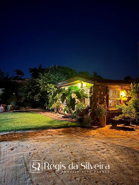 Casa t�rrea com piscina e amplo terreno � venda em Novo Hamburgo 43