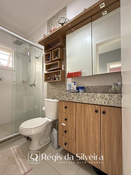 Casa � venda no Condom�nio Schneider, em Novo Hamburgo. 146 m�, 3 dormit�rios, su�te com closet, piscina aquecida, churrasqueira e 2 vagas. 15