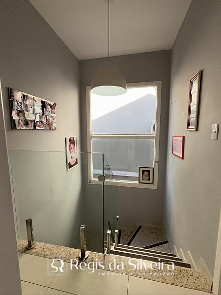 Casa � venda no Condom�nio Schneider, em Novo Hamburgo. 146 m�, 3 dormit�rios, su�te com closet, piscina aquecida, churrasqueira e 2 vagas. 14