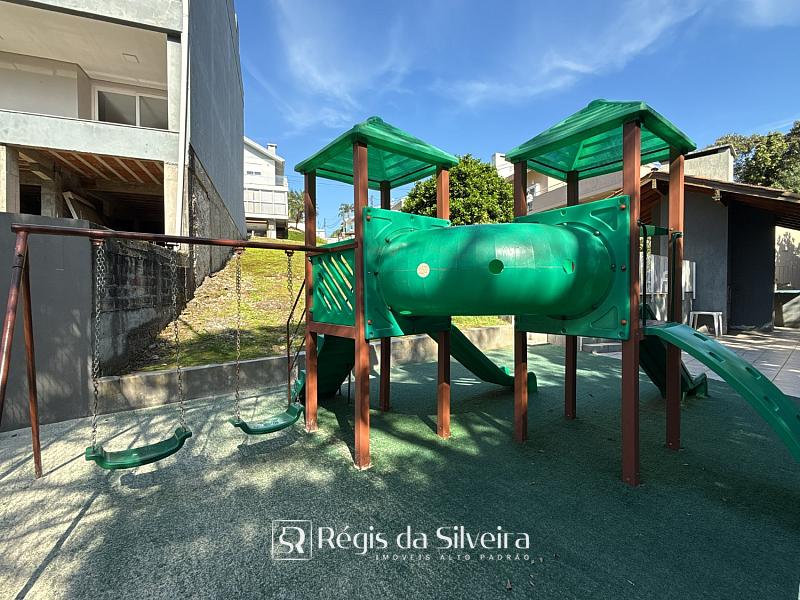 Casa � venda no Condom�nio Schneider, em Novo Hamburgo. 146 m�, 3 dormit�rios, su�te com closet, piscina aquecida, churrasqueira e 2 vagas. 29