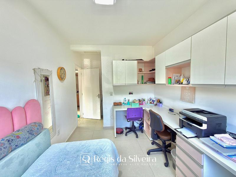 Casa � venda no Condom�nio Schneider, em Novo Hamburgo. 146 m�, 3 dormit�rios, su�te com closet, piscina aquecida, churrasqueira e 2 vagas. 23