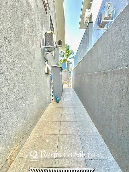 Casa � venda no Condom�nio Schneider, em Novo Hamburgo. 146 m�, 3 dormit�rios, su�te com closet, piscina aquecida, churrasqueira e 2 vagas. 13