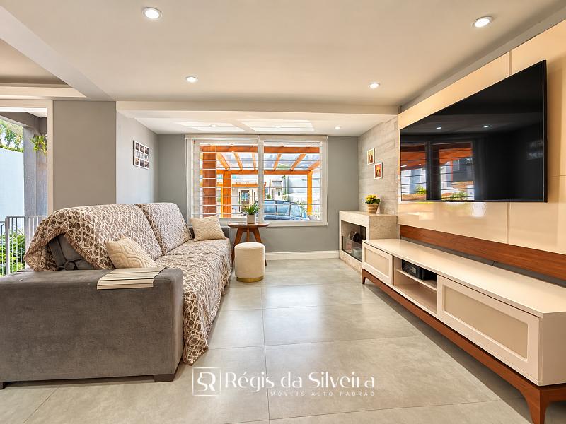 Casa � venda no Condom�nio Schneider, em Novo Hamburgo. 146 m�, 3 dormit�rios, su�te com closet, piscina aquecida, churrasqueira e 2 vagas. 3