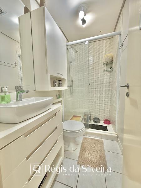 Apartamento com su�te, vista para o Centro e condom�nio completo no Jardim Mau� 12