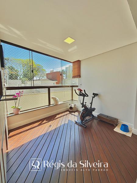 Apartamento de 3 dormit�rios com su�te, amplo e com excelente posi��o solar no Edif�cio Vienna 5