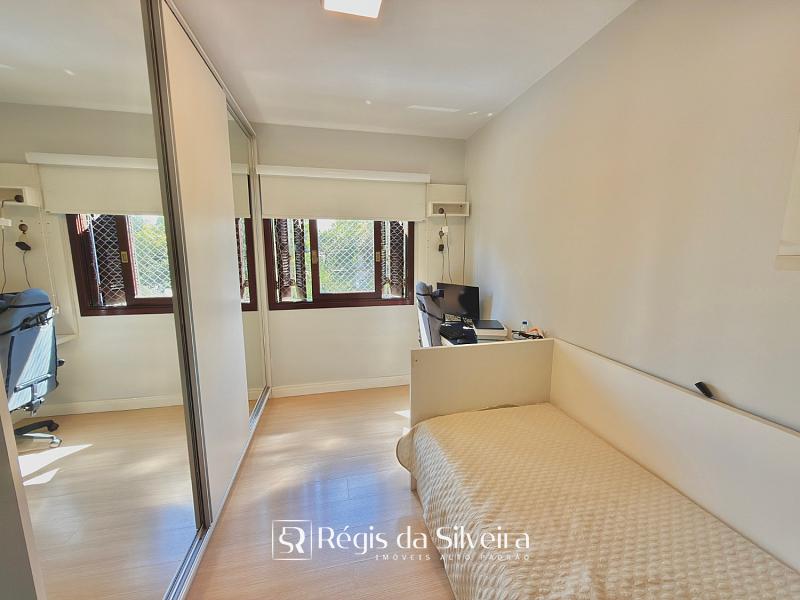 Apartamento de 3 dormit�rios com su�te, amplo e com excelente posi��o solar no Edif�cio Vienna 14