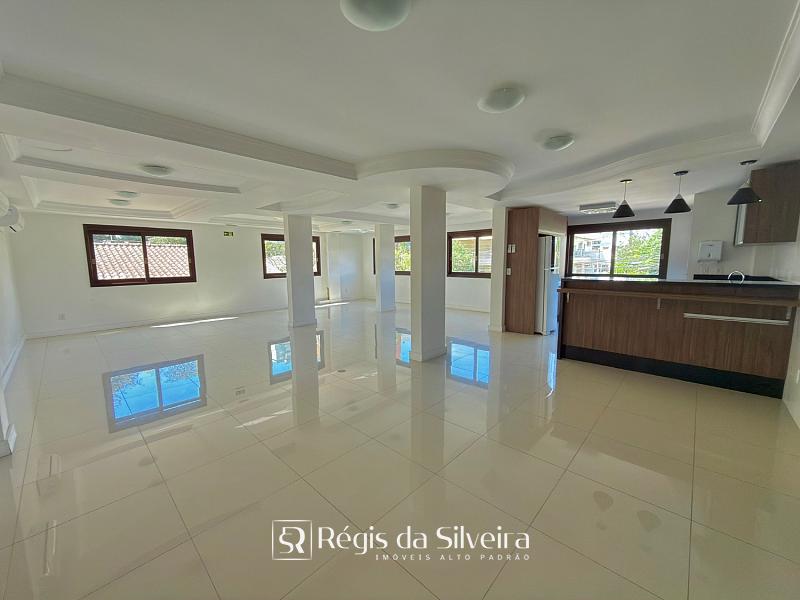 Apartamento de 3 dormit�rios com su�te, amplo e com excelente posi��o solar no Edif�cio Vienna 20