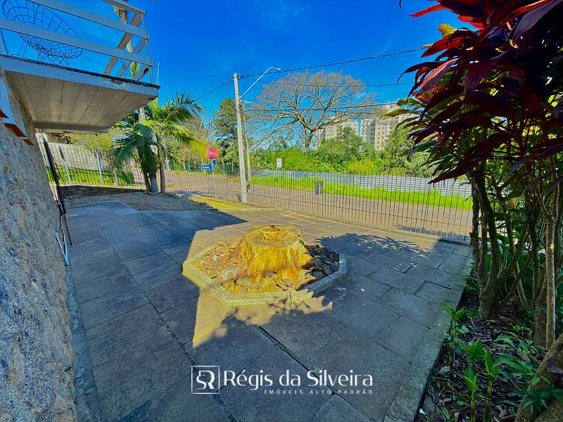 Casa de esquina com amplo terreno no Vila Nova � Novo Hamburgo 10