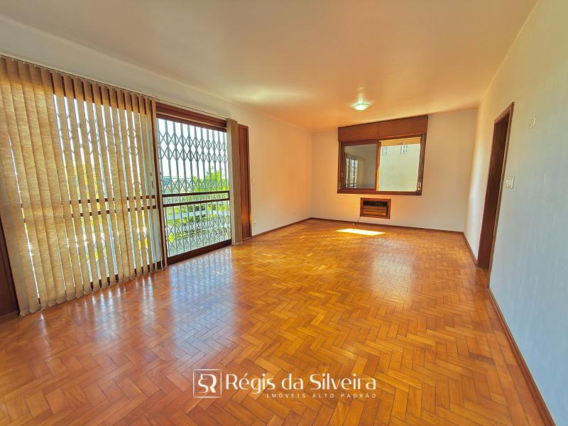 Casa de esquina com amplo terreno no Vila Nova � Novo Hamburgo 23