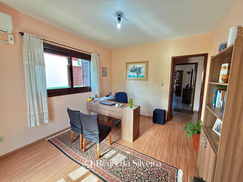 Casa t�rrea com excelente potencial no Jardim Mau� 15