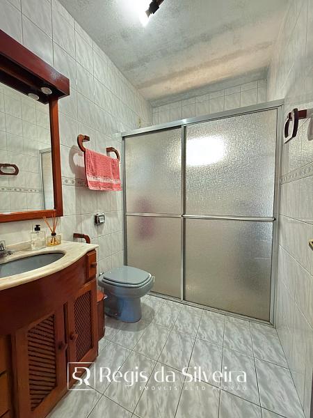 Casa t�rrea com excelente potencial no Jardim Mau� 16