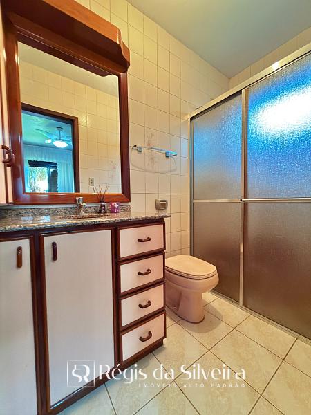 Casa t�rrea com excelente potencial no Jardim Mau� 19