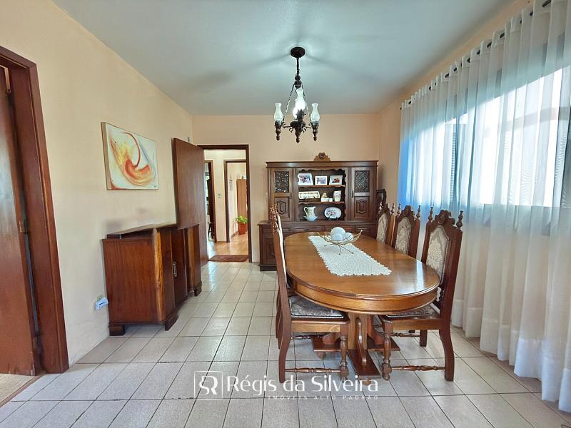 Casa t�rrea com excelente potencial no Jardim Mau� 7