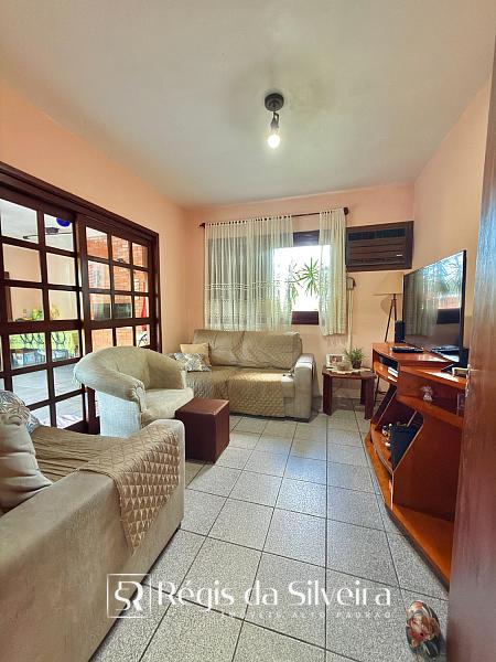 Casa t�rrea com excelente potencial no Jardim Mau� 13
