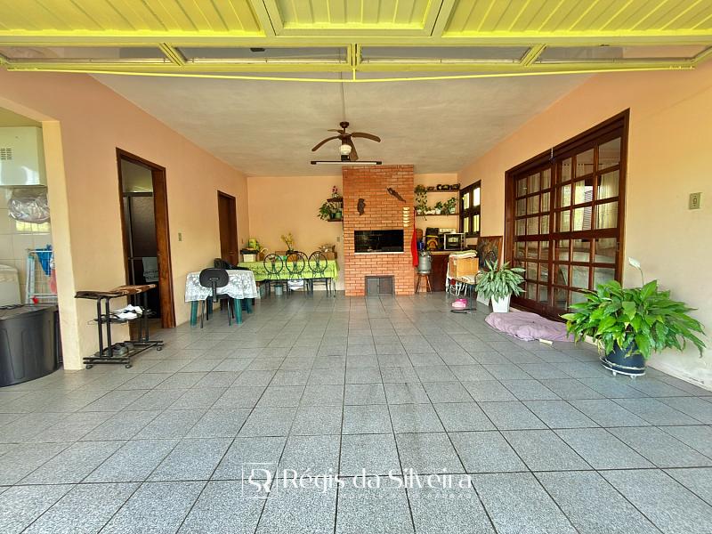 Casa t�rrea com excelente potencial no Jardim Mau� 11