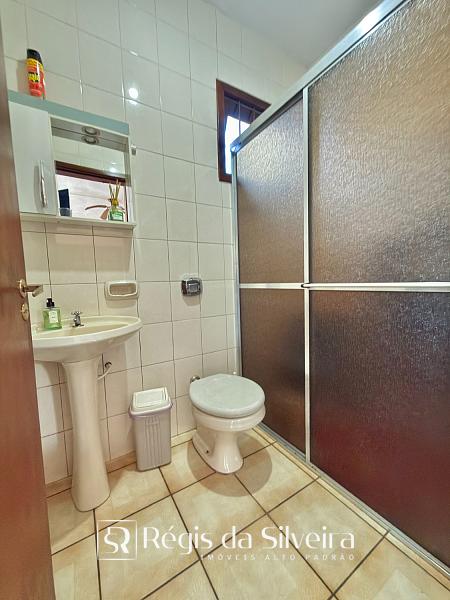 Casa t�rrea com excelente potencial no Jardim Mau� 9