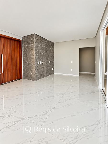 Casa T�rrea Nova de Alto Padr�o com Piscina no Metzler | Campo Bom 9
