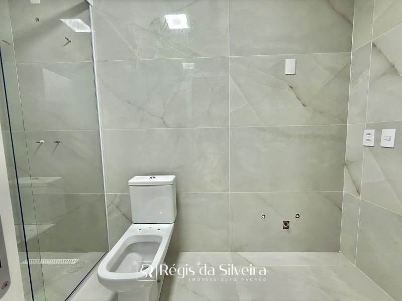 Casa T�rrea Nova de Alto Padr�o com Piscina no Metzler | Campo Bom 22
