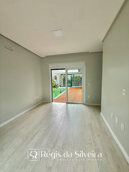 Casa T�rrea Nova de Alto Padr�o com Piscina no Metzler | Campo Bom 25