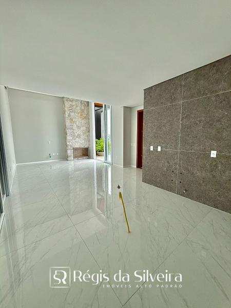 Casa T�rrea Nova de Alto Padr�o com Piscina no Metzler | Campo Bom 7