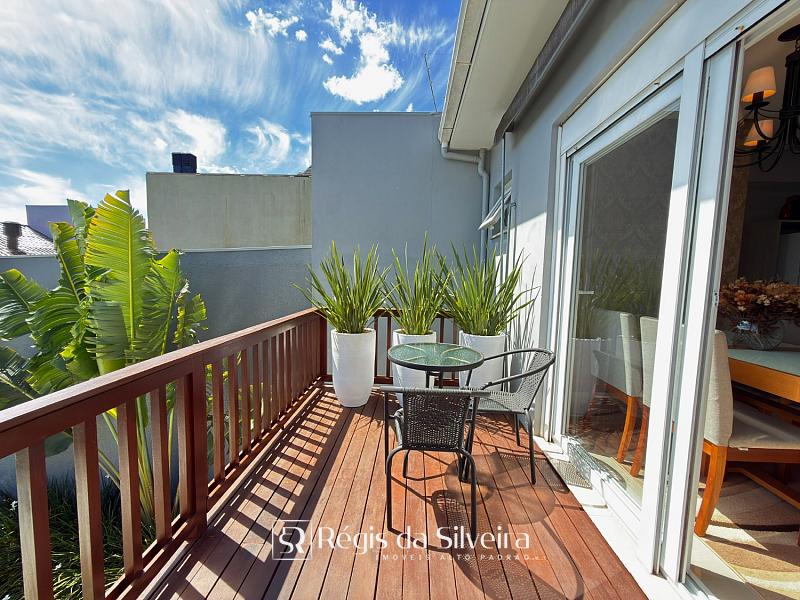 Casa de Alto Padr�o com Piscina e Vista Panor�mica no Hamburgo Velh 13