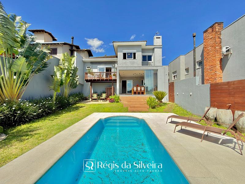 Casa de Alto Padr�o com Piscina e Vista Panor�mica no Hamburgo Velh 1