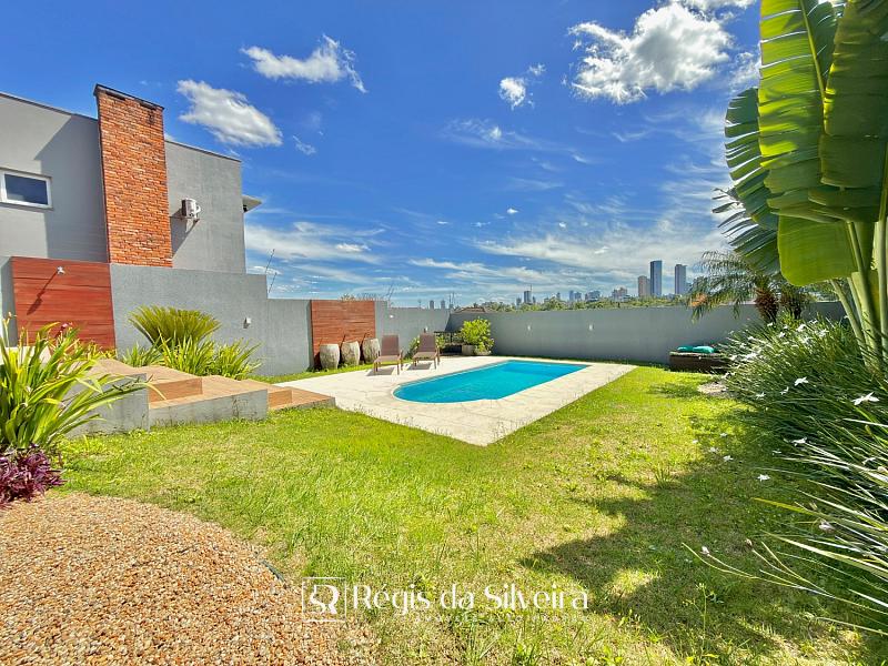Casa de Alto Padr�o com Piscina e Vista Panor�mica no Hamburgo Velh 8