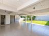 Excelente oportunidade! Casa ampla com 5 quartos, su�te e 6 vagas de garagem 60