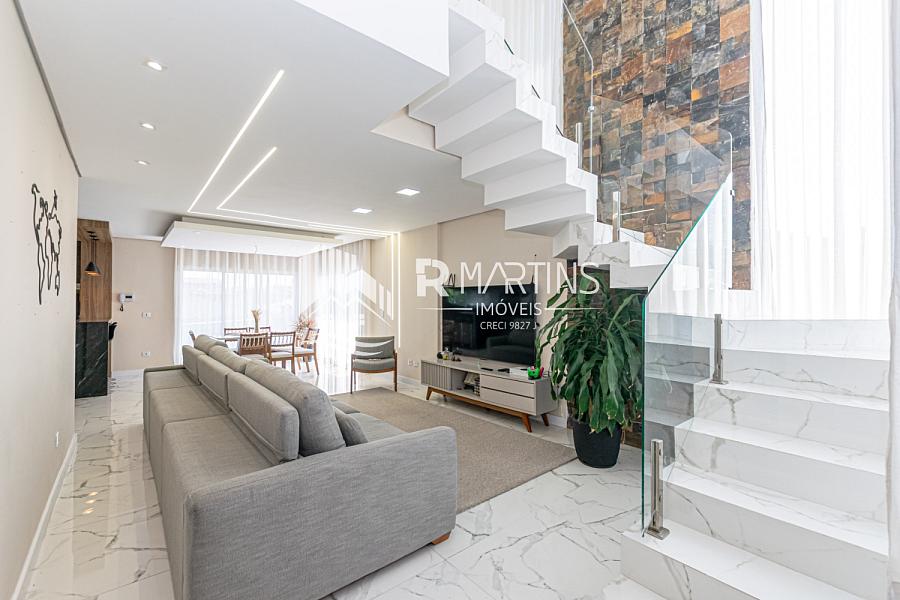 Excelente oportunidade! Casa ampla com 5 quartos, su�te e 6 vagas de garagem 1