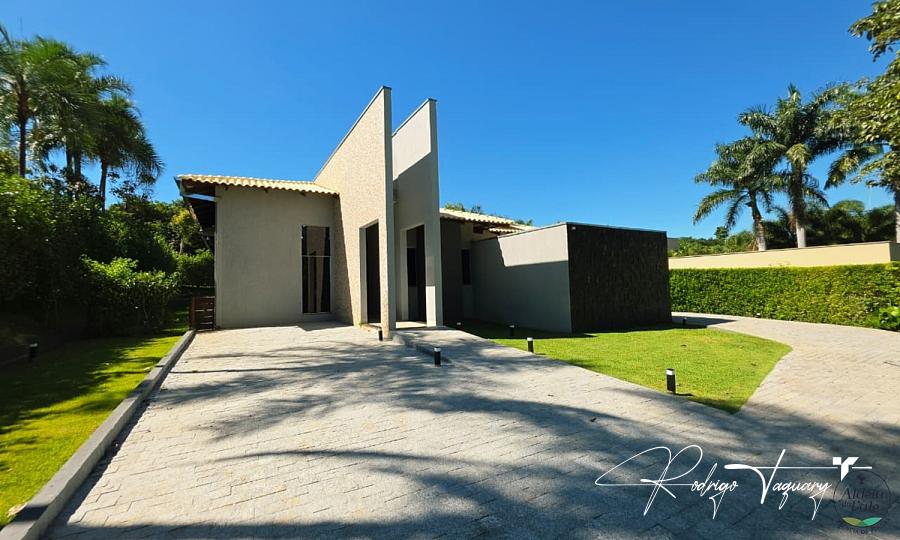 Aldeia do Vale | Goi�nia | 300 m� | 4 Su�tes | Frente e Fundo para �rea Verde 1