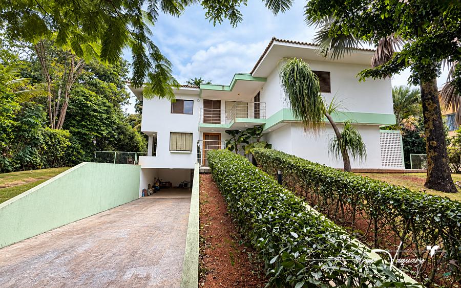 Aldeia do Vale | Goi�nia | 406 m� | 4 su�tes | Terreno de 1.262,50 m� 1