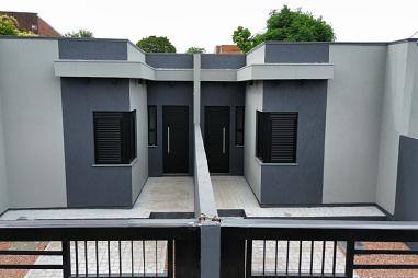 Casa nova 2 dormitórios com pátio