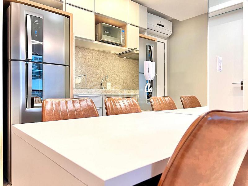 Infinity Tower Flat — 1 dormitório mobiliado em Meia Praia 🌊 — foto 2