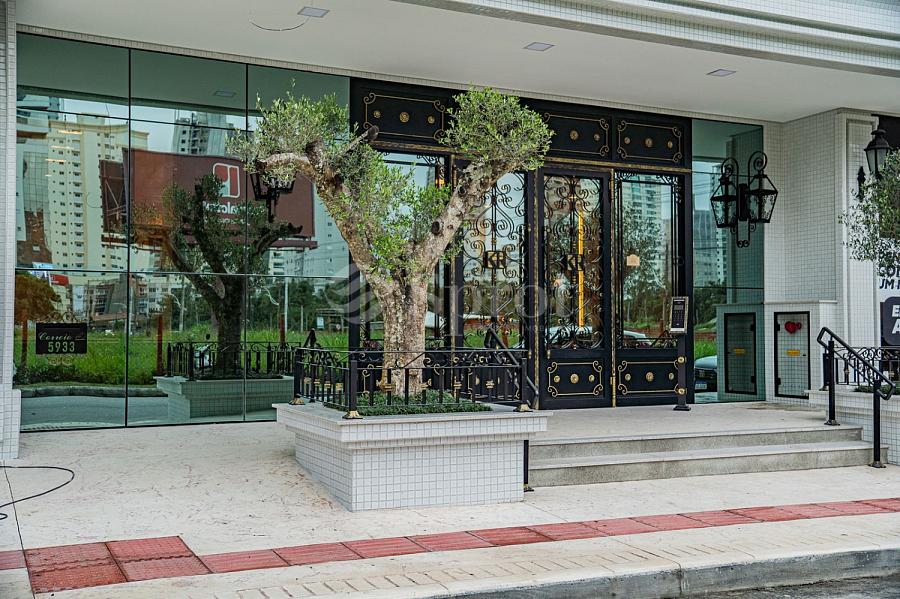 ALTO PADRÃO - 04 Suítes sendo 01 Master!! — foto 4