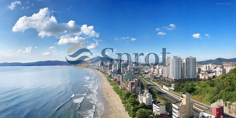 MORE EM UM HOME CLUB A POUCOS METROS DO MAR — foto 3