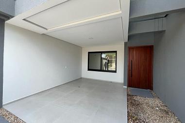 Sobrado Geminado no Bairro Iririú com Suíte