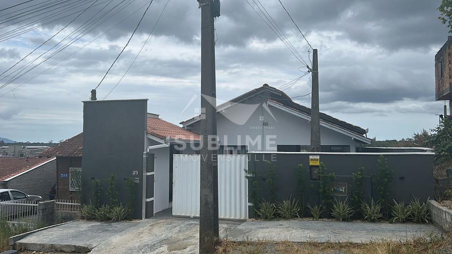 Casa no Bairro Paranaguamirim com Su�te 1