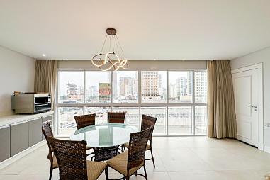 Apartamento em Balneário Perequê, Porto Belo - SC, mobiliado á venda com 2 suítes, 2 vagas, área de lazer completa próximo ao pier de Itapema - SC