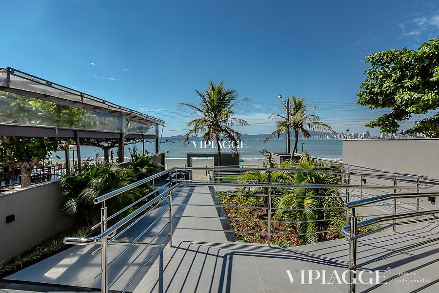 Apartamento frente mar no Centro de Itapema - SC, á venda com 4 suítes, 3 vagas, finamente mobiliado, área de lazer completa, vista para o mar no edif — foto 15