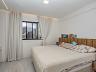 Apartamento em Meia Praia, Itapema/SC com 3 Quartos, 1 Su�te, 2 Vagas e Sacada com Fechamento em Reike 15