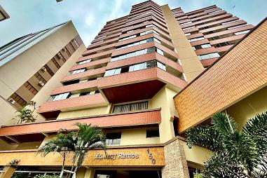 Apartamento com Sacada, Closet, Sala de TV e Porteira Fechada – Oportunidade Única!