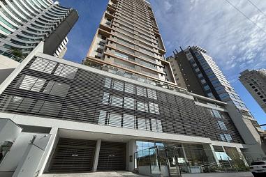 Apartamento Alto Padrao, vista para Beira Rio-Itajai