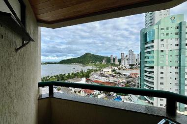 Cobertura Triplex Exclusiva no Farol da Barra – 440m² Privativos