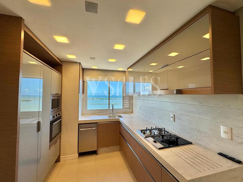 Mobiliado de 132 m�, com 2 su�tes, ambientes amplos e integrados, acabamento premium e lazer completo em uma das regi�es mais desejadas de Itaja�. 1